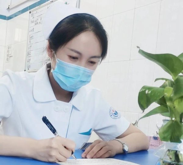 与死神博弈 为生命护航——记德州市第七人民医院综合外科护士长王玉